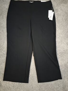 Liz Claiborne Black Capri Trousers NWT